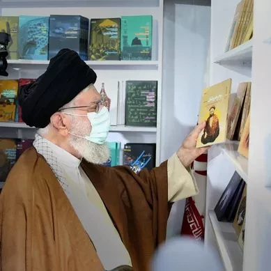 بازدید مقام معظم رهبری از نمایشگاه بین المللی کتاب تهران 1402